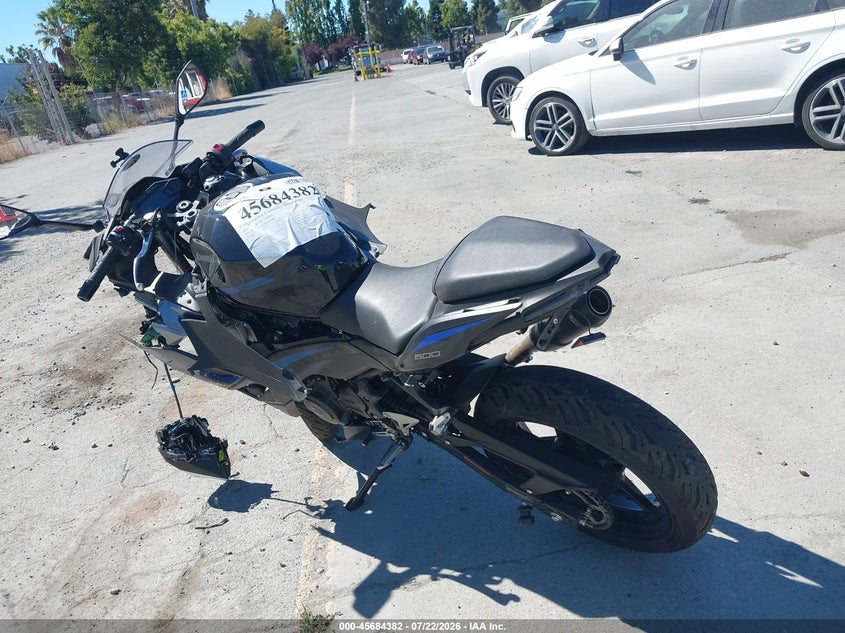 2025 KAWASAKI EX500 auction photo 3