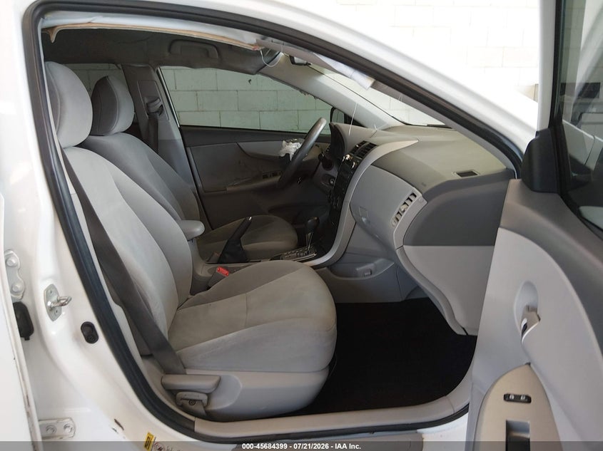 2010 TOYOTA COROLLA auction photo 5