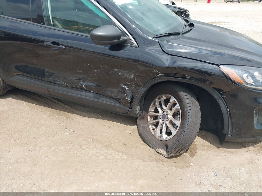 2022 Ford Escape Se VIN: 1FMCU9G66NUB70374 Lot: 45684419