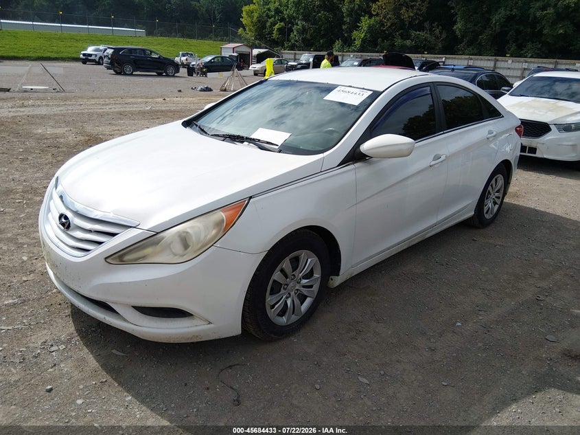 2013 HYUNDAI SONATA auction photo 2