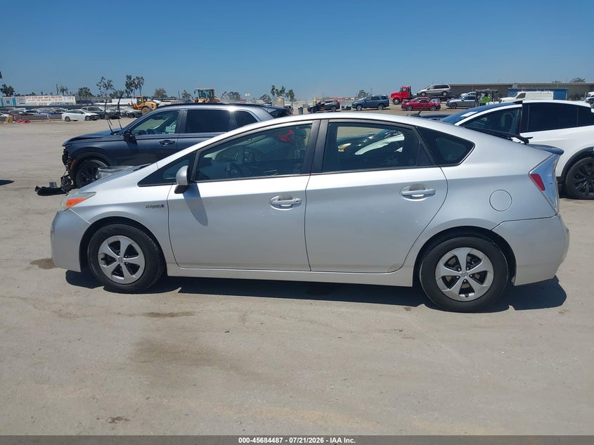 2015 Toyota Prius Three VIN: JTDKN3DU8F1914086 Lot: 45684487
