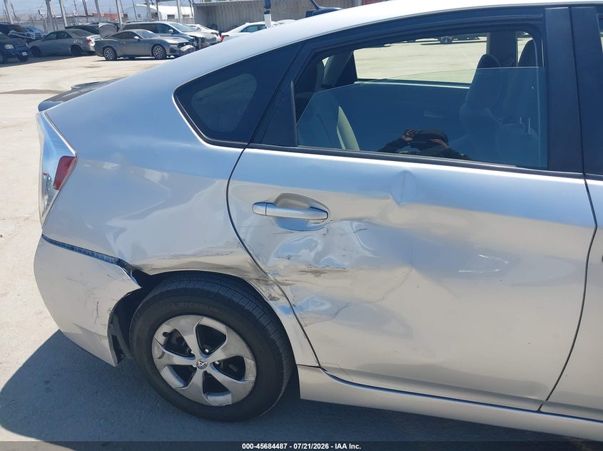 2015 Toyota Prius Three VIN: JTDKN3DU8F1914086 Lot: 45684487