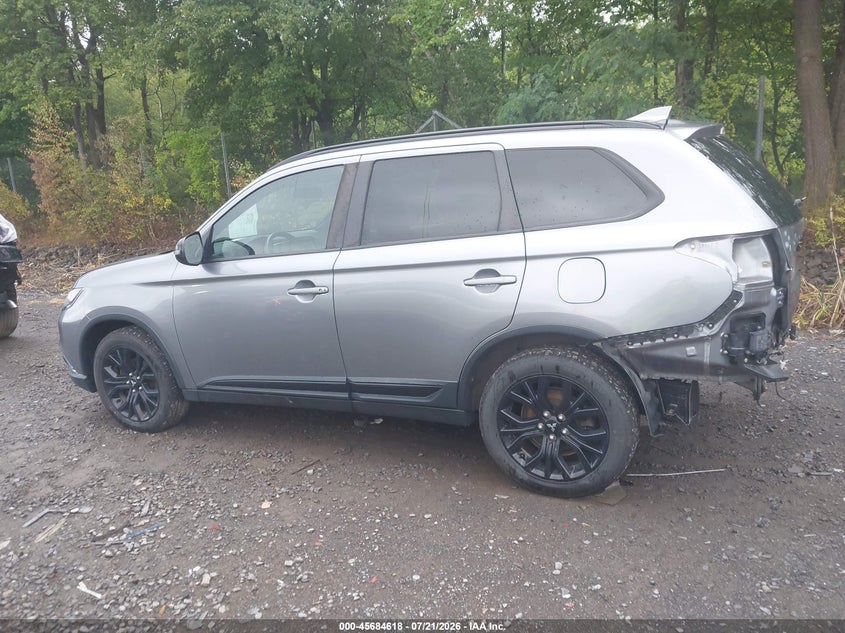2018 Mitsubishi Outlander Le VIN: JA4AZ3A35JZ065261 Lot: 45684618