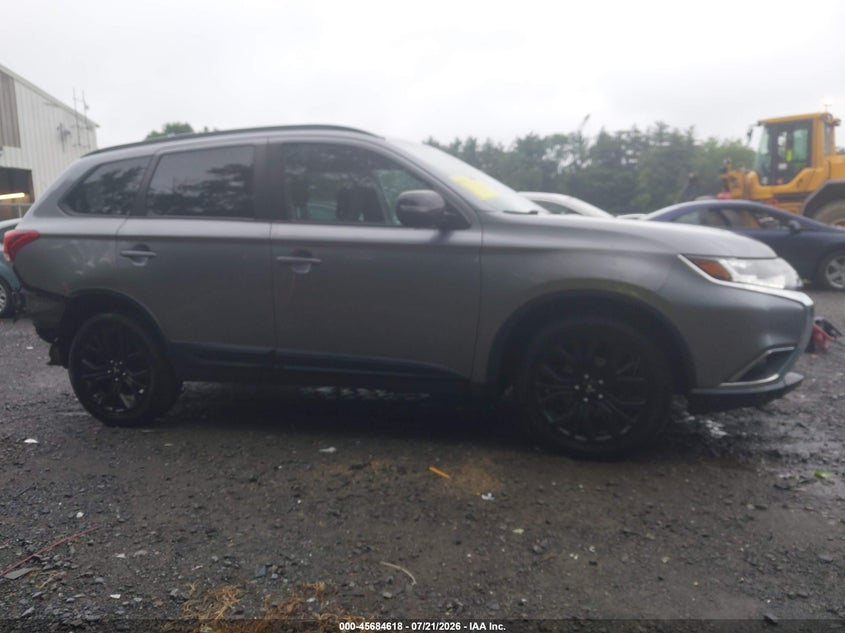 2018 Mitsubishi Outlander Le VIN: JA4AZ3A35JZ065261 Lot: 45684618