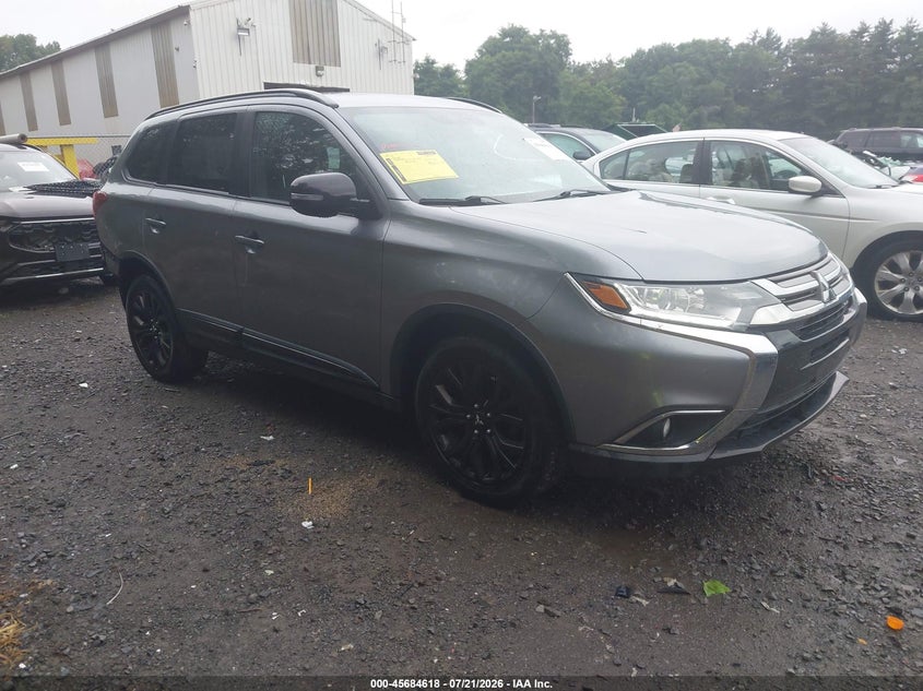 2018 Mitsubishi Outlander Le VIN: JA4AZ3A35JZ065261 Lot: 45684618