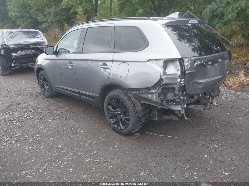 2018 Mitsubishi Outlander Le VIN: JA4AZ3A35JZ065261 Lot: 45684618