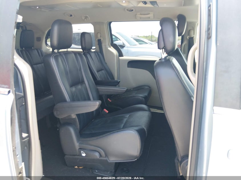 2013 Chrysler Town & Country Touring VIN: 2C4RC1BG5DR675126 Lot: 45684629