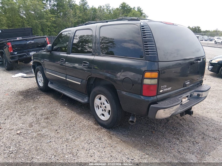 2004 CHEVROLET TAHOE auction photo 3