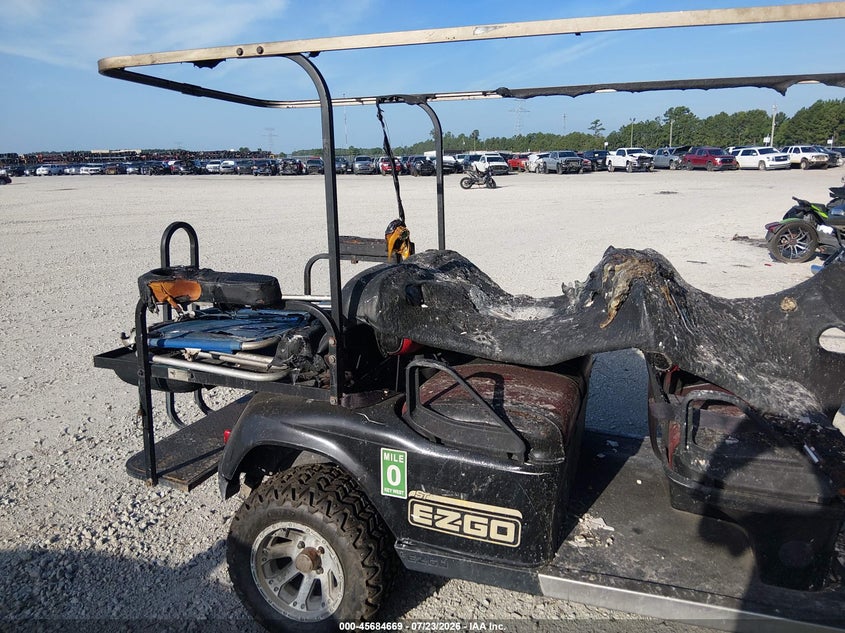 2009 E-Z GO GOLF CART auction photo 8