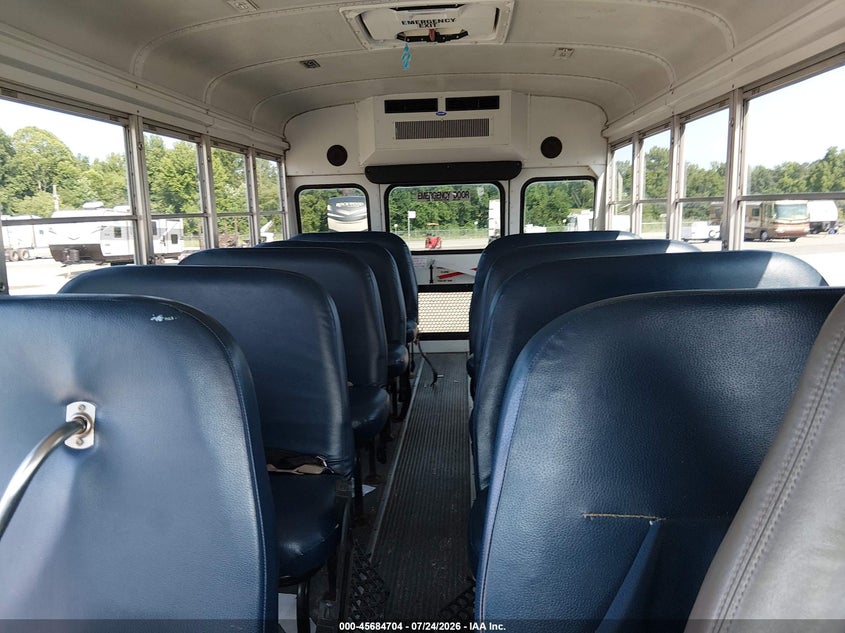 2005 CHEVROLET BUS EXPRESS CUTAWAY auction photo 7