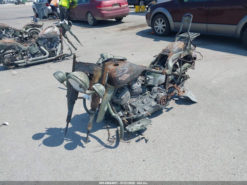 2007 HARLEY-DAVIDSON FLSTC auction photo 2