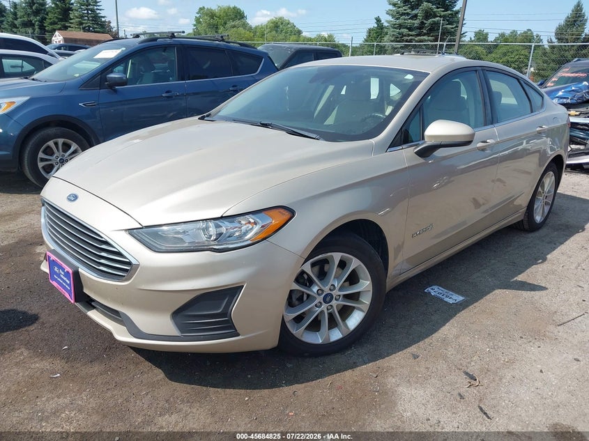 2019 Ford Fusion, Right Side, IAAI, VIN 3FA6P0LU9KR129576 — photo 2