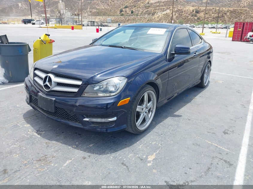 2012 Mercedes-Benz C 250, Механика, IAAI, VIN WDDGJ4HB1CF873546 — фото 2