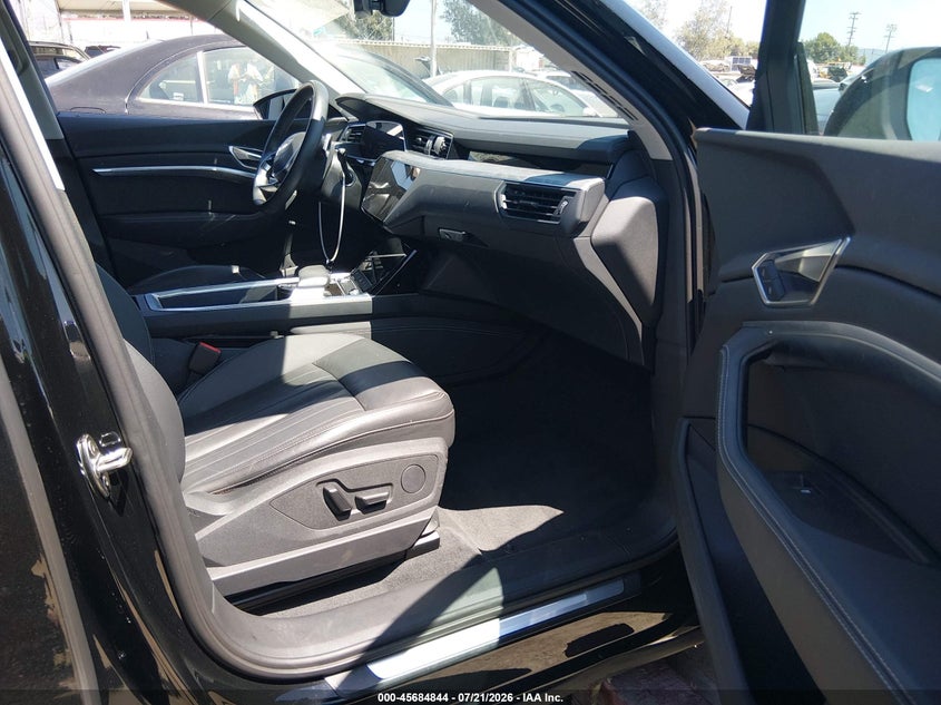 2024 AUDI Q8 E-TRON auction photo 5