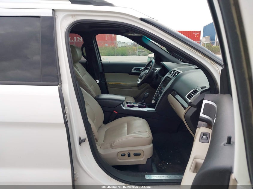 2015 FORD EXPLORER auction photo 5