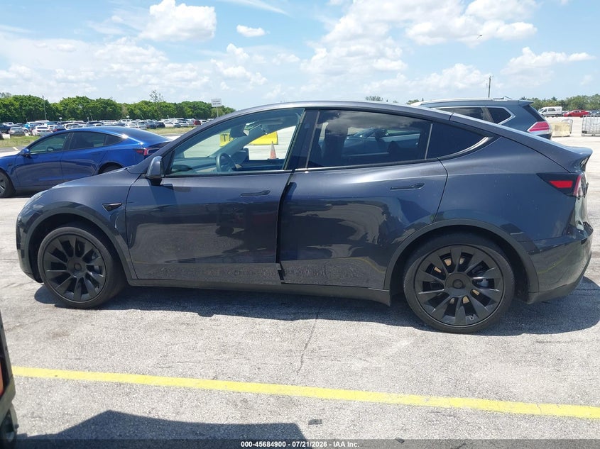 2024 Tesla Model Y Long Range Dual Motor All-Wheel Drive VIN: 7SAYGDEE2RA255659 Lot: 45684900