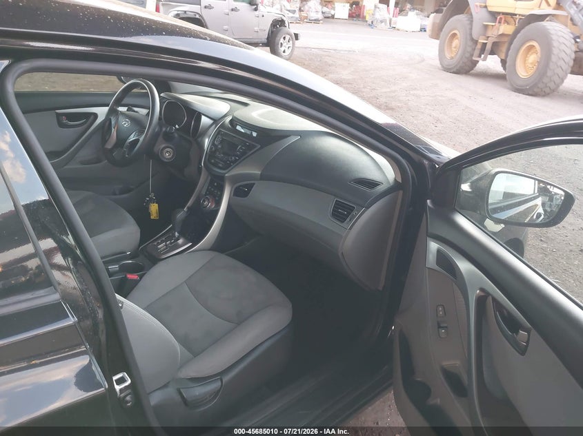 2013 Hyundai Elantra Gls VIN: KMHDH4AE2DU946493 Lot: 45685010