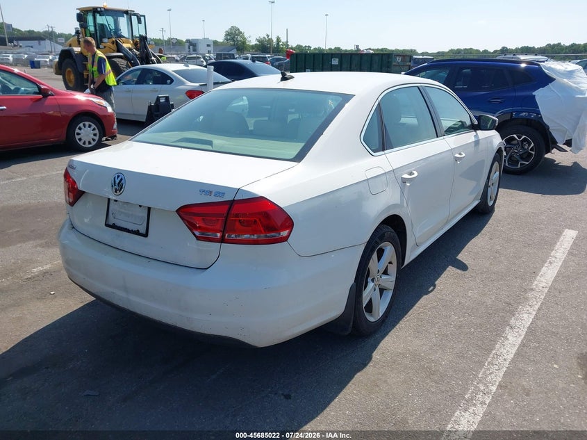 2015 VOLKSWAGEN PASSAT auction photo 4