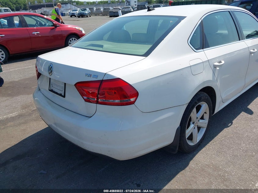 2015 VOLKSWAGEN PASSAT auction photo 6