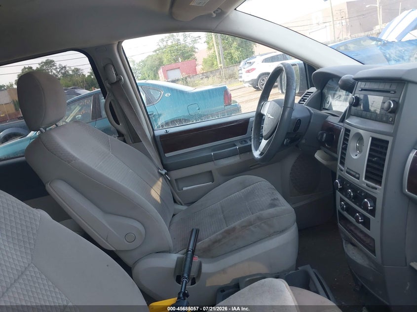 2009 Chrysler Town & Country Touring VIN: 2A8HR54199R639126 Lot: 45685057