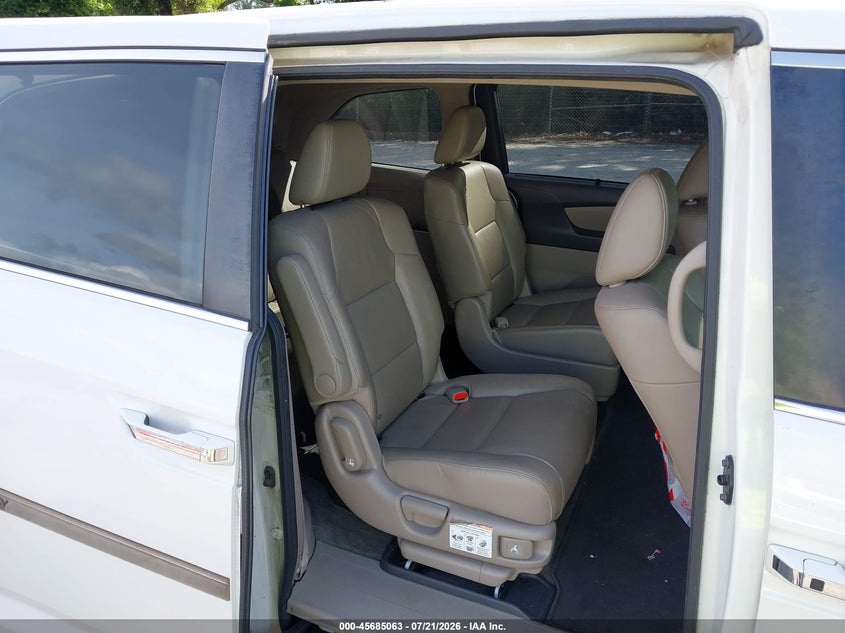2017 HONDA ODYSSEY auction photo 8