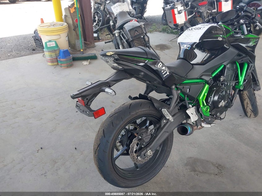 2025 KAWASAKI ER650 auction photo 4