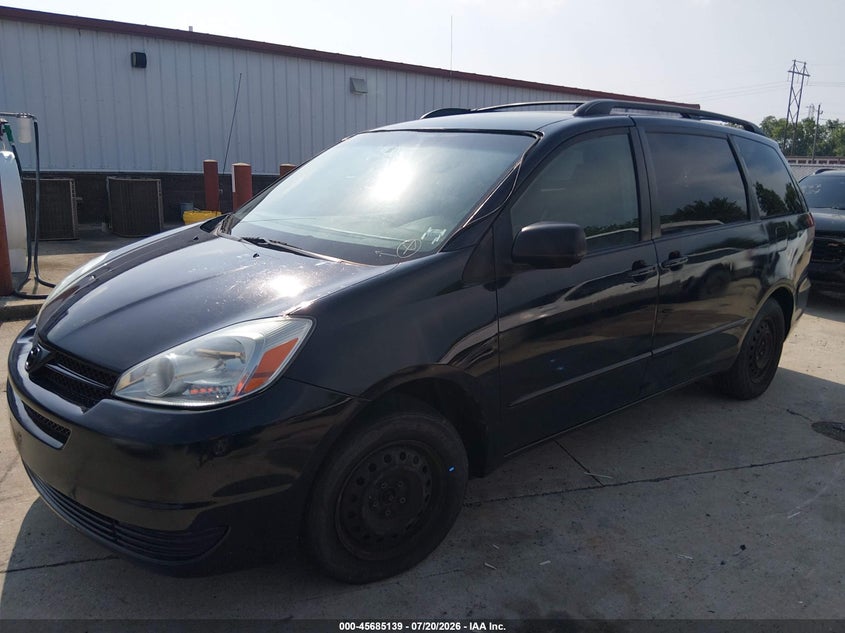 2005 TOYOTA SIENNA auction photo 2