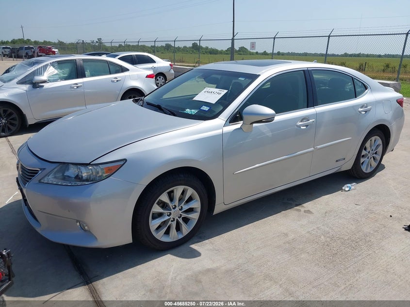 Vin: jthbw1gg7d2028368, lot: 46183859, lexus es 300h 20132