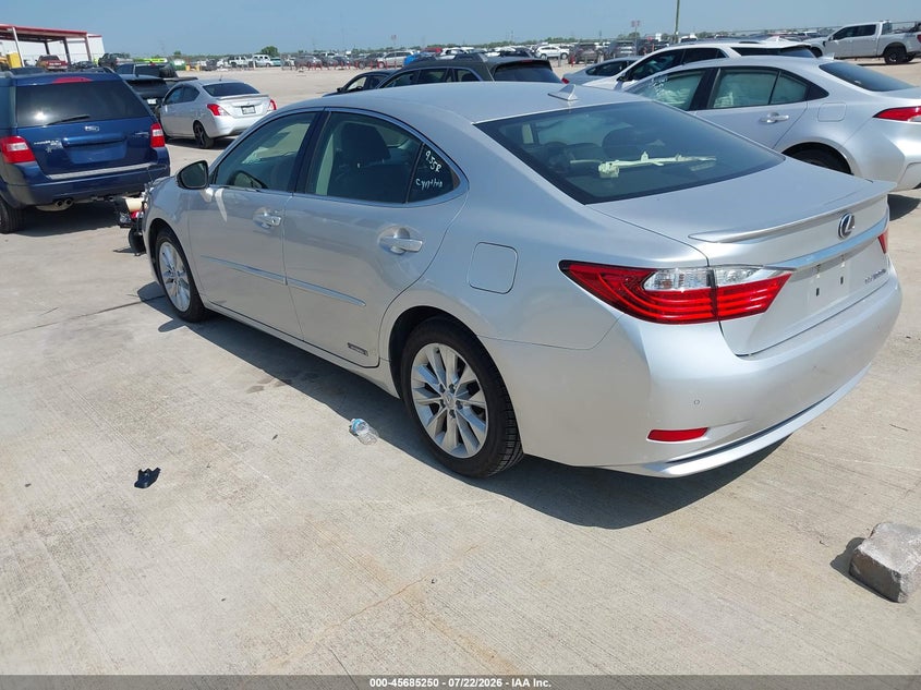 Vin: jthbw1gg7d2028368, lot: 46183859, lexus es 300h 20133