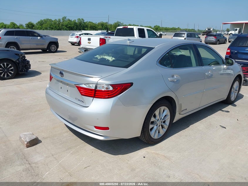 Vin: jthbw1gg7d2028368, lot: 46183859, lexus es 300h 20134