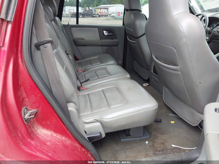 2005 FORD EXPEDITION SPORT UTILITY VEHICLE 5.4L V-8 VVT, 300HP