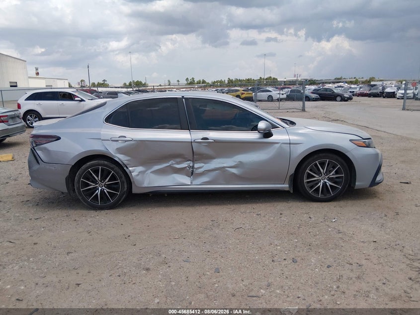 TOYOTA CAMRY - zdjęcie 13