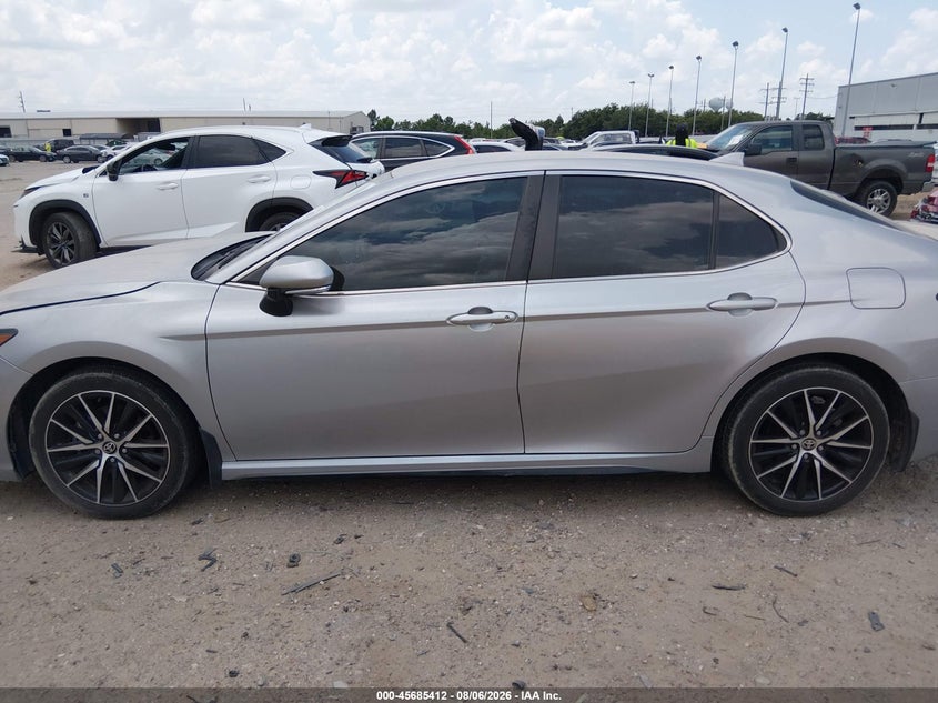 TOYOTA CAMRY - zdjęcie 14