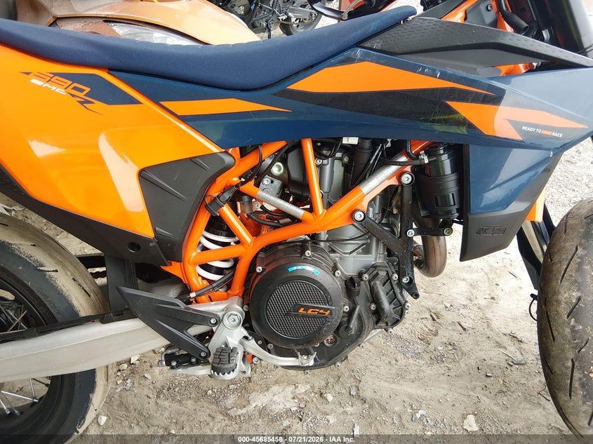 2026 Ktm 690 Smc (Canada) VIN: VBKLSX407TM786255 Lot: 45685456