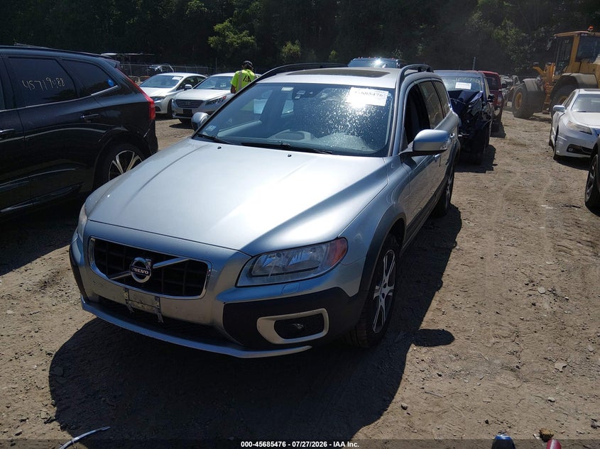 2013 VOLVO XC70 auction photo 2