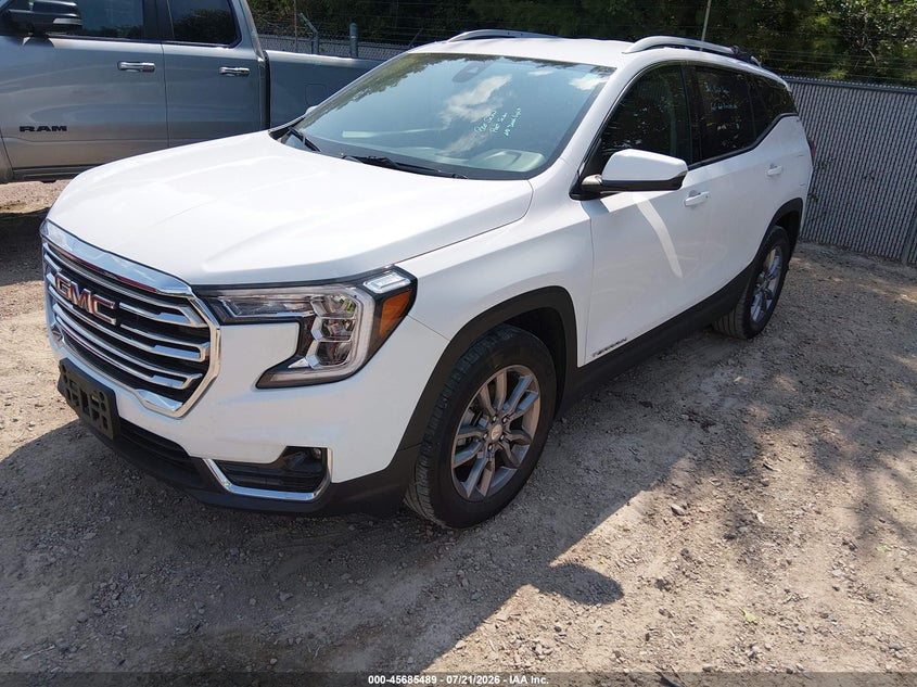 2023 GMC TERRAIN auction photo 2