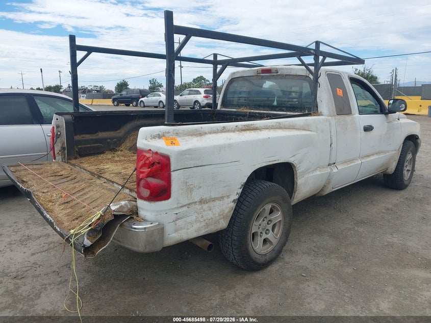 2005 DODGE DAKOTA auction photo 4