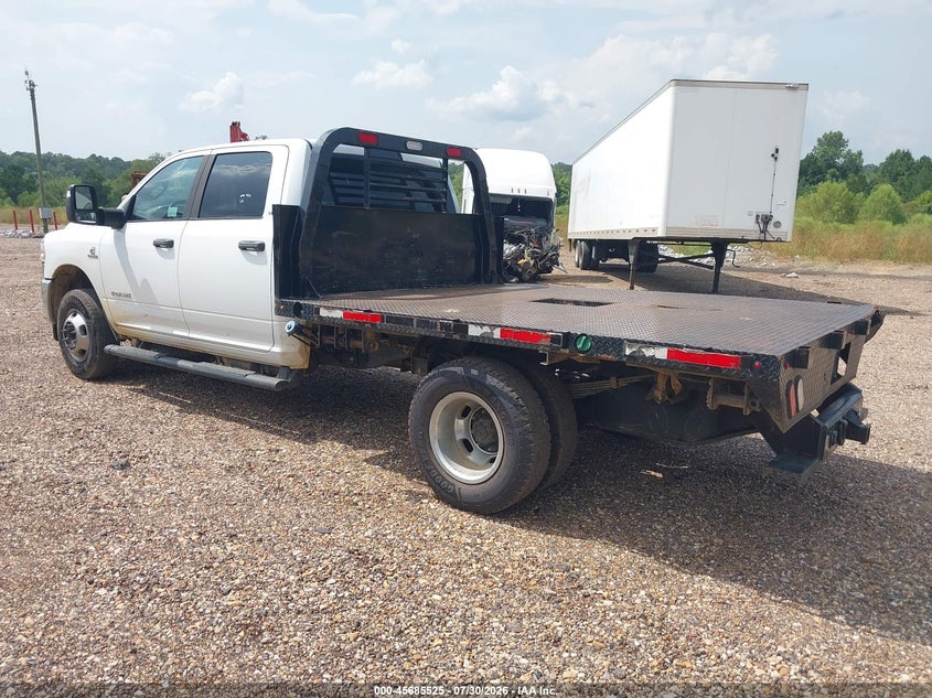 2024 RAM 3500 CHASSIS auction photo 3