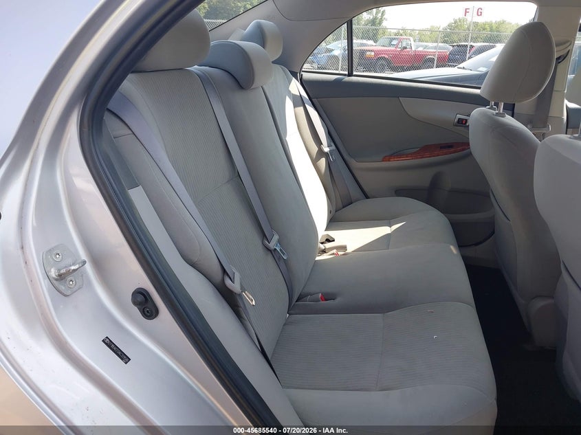 2010 TOYOTA COROLLA auction photo 8