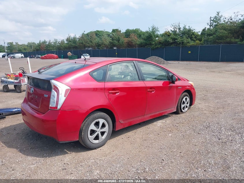 2013 TOYOTA PRIUS auction photo 4