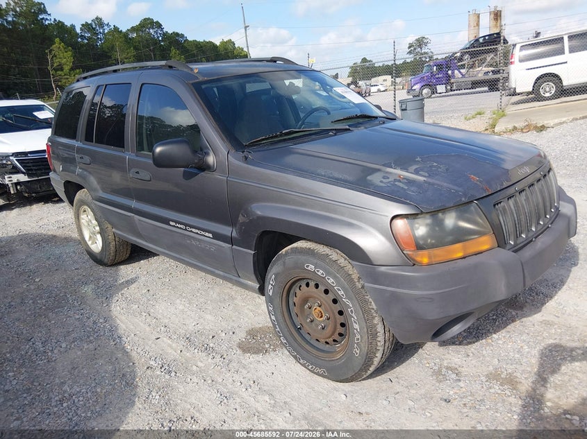 2004 Jeep Laredo