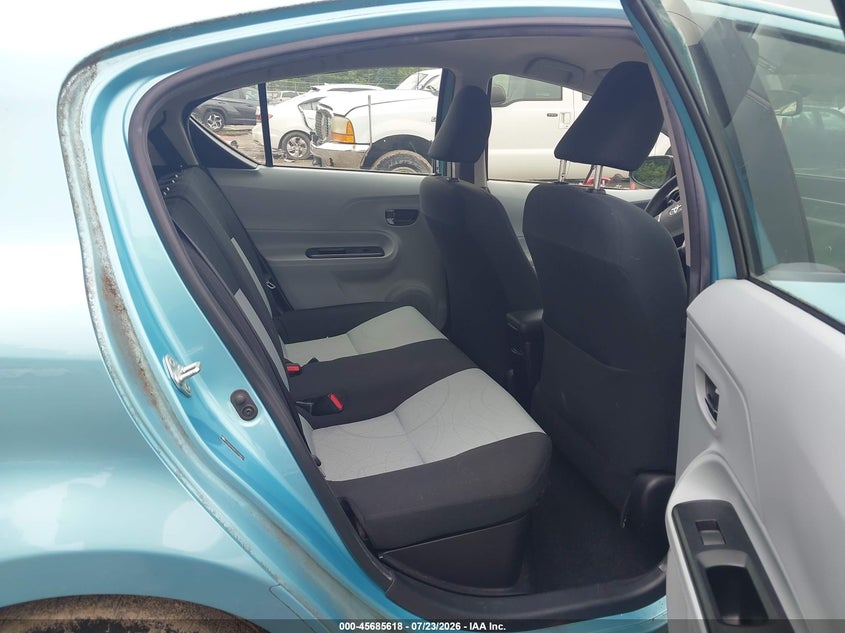 TOYOTA PRIUS C 2013 VIN JTDKDTB32D1033877