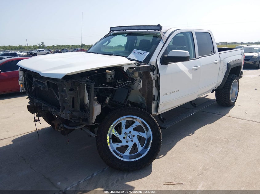 2016 Chevrolet Silverado, Left Front, IAAI, VIN 3GCUKREC0GG265252 — photo 2