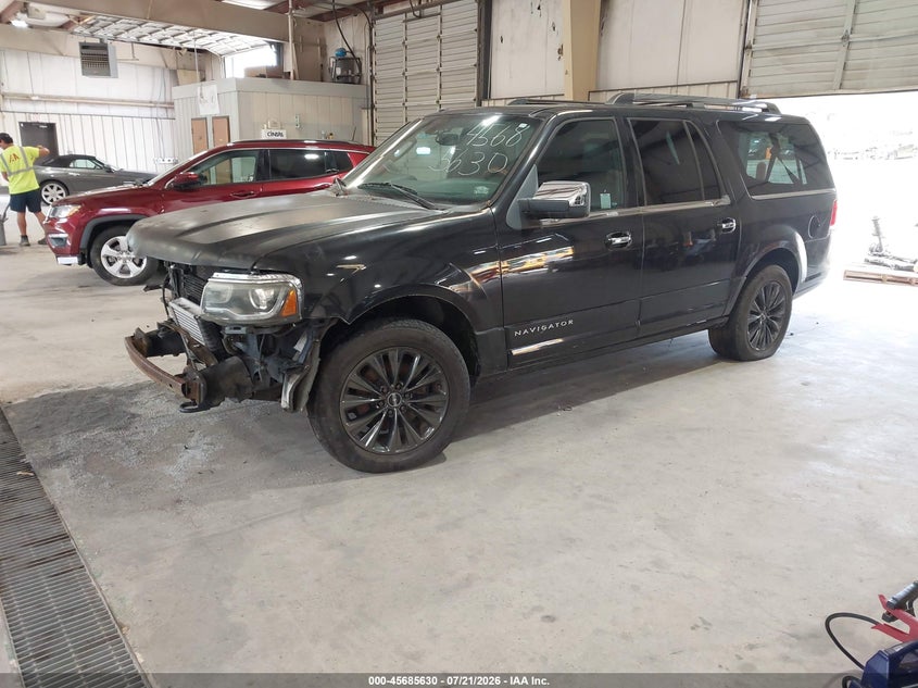2015 LINCOLN NAVIGATOR L auction photo 2