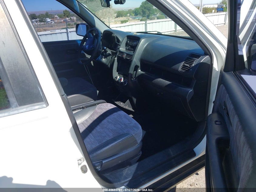 2004 HONDA CR-V auction photo 5