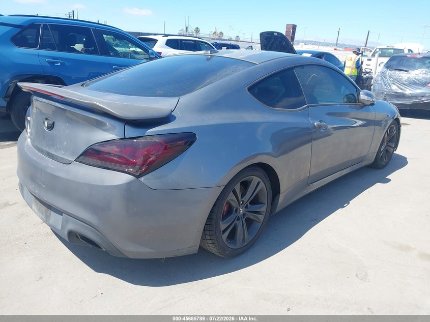 2010 HYUNDAI GENESIS auction photo 4