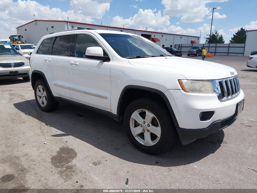2013 Jeep Grand Cherokee Laredo VIN: 1C4RJFAT3DC571406 Lot: 45685878