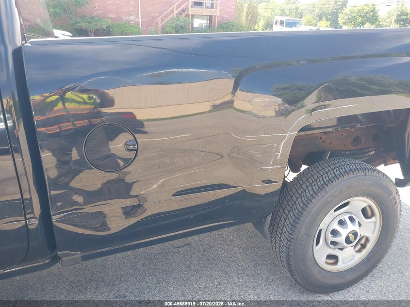 2017 CHEVROLET SILVERADO 2500HD auction photo 6