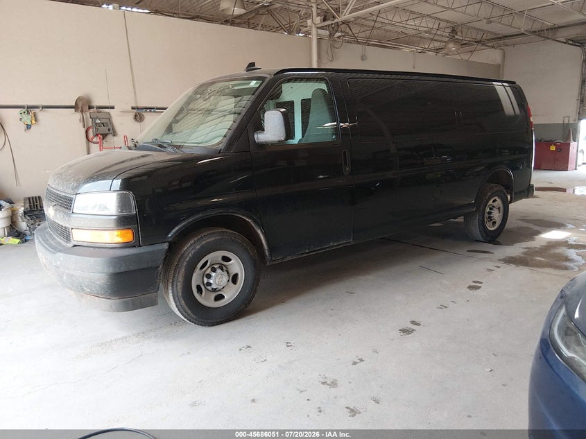 2018 CHEVROLET EXPRESS 2500 auction photo 2