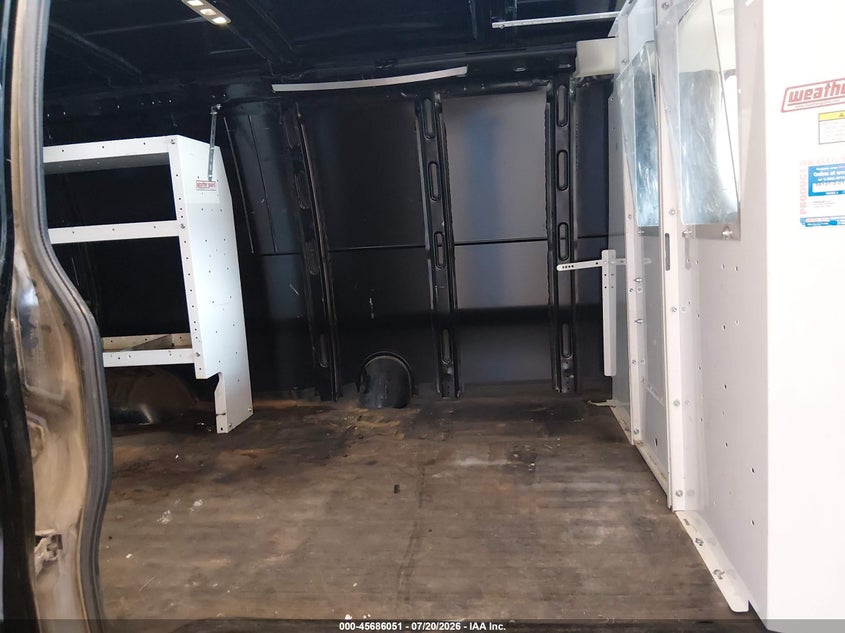 2018 CHEVROLET EXPRESS 2500 auction photo 8